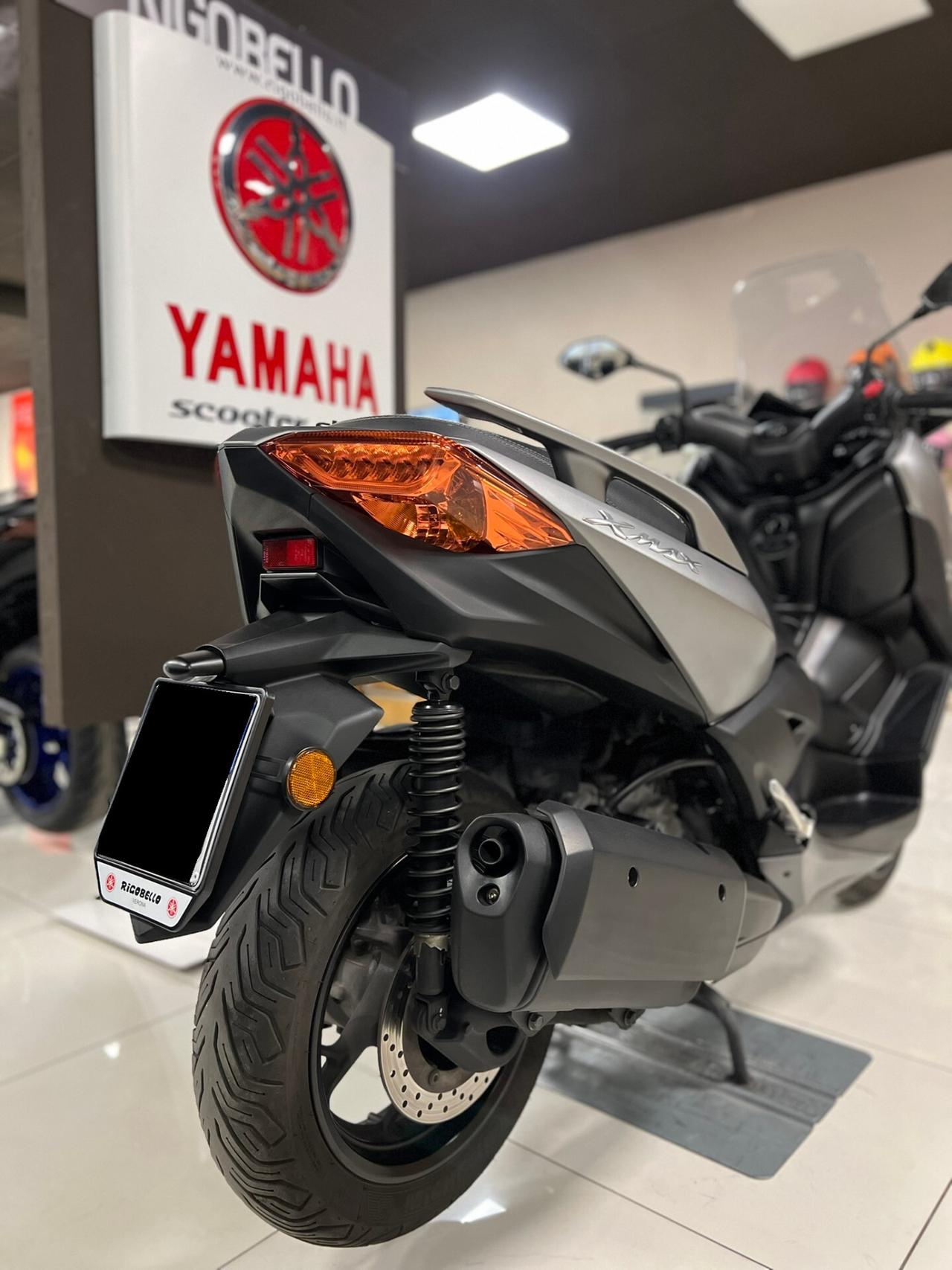 Yamaha X-Max 300