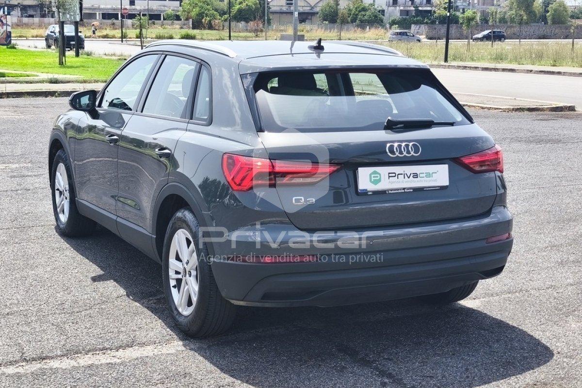 AUDI Q3 35 TFSI S tronic Business