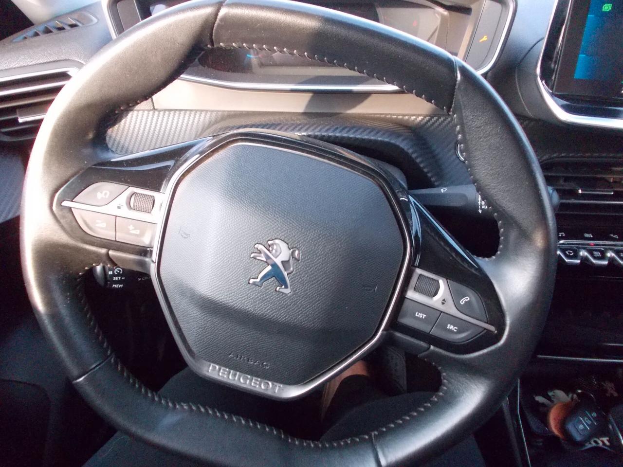 Peugeot 2008 PureTech 130 S&S Allure-KM103960