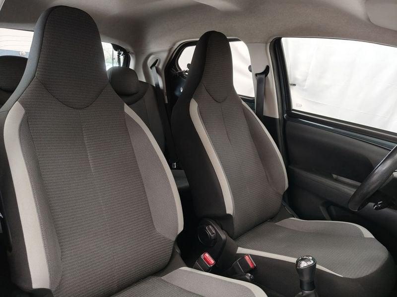 Toyota Aygo Aygo Connect 1.0 VVT-i 72 CV 5 porte x-play