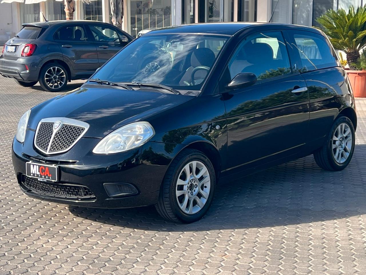 Lancia Ypsilon 1.3 MJT 75 CV Argento