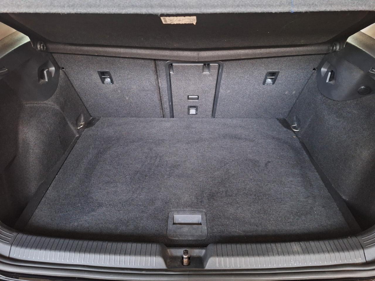 Volkswagen Golf LIFE TDI 115cv DSG NAV+RETROCAM. - 2022