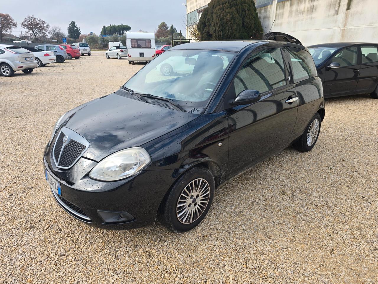 Lancia Ypsilon 1.2 Argento benzina 51kw