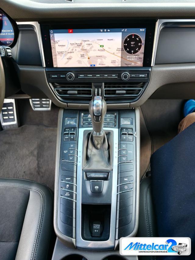 PORSCHE Macan 2.0