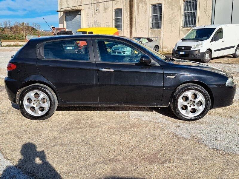 Alfa Romeo 147 1.6 T.S. 5 PORTE METANO