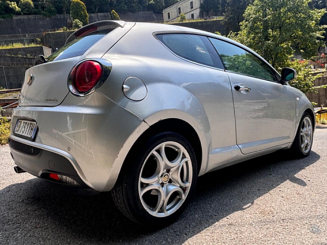Alfa Romeo MiTo 1.3 JTDm-2 95 CV S&S Distinctive addetta per neopatentati