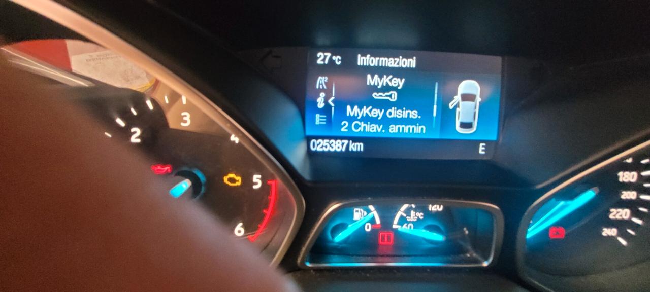Ford Kuga 1.5 TDCI 120 CV S&S 2WD ST-Line