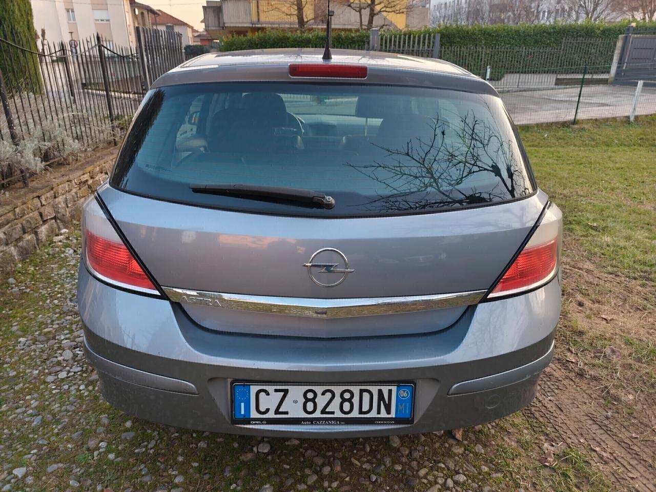 Opel Astra 1.4 16V Twinport 5 porte Cosmo