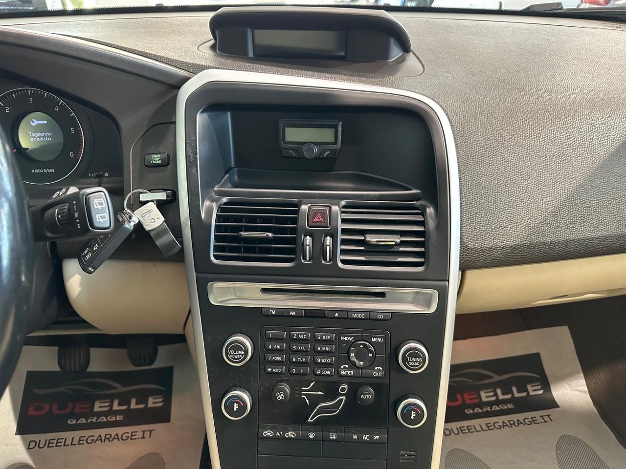 Volvo XC 60 2.4 D 175 CV FWD Geartronic Momentum