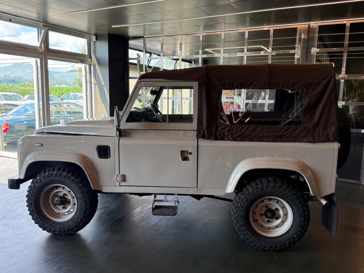 Land Rover Defender 90 2.5 td Soft Top 19J