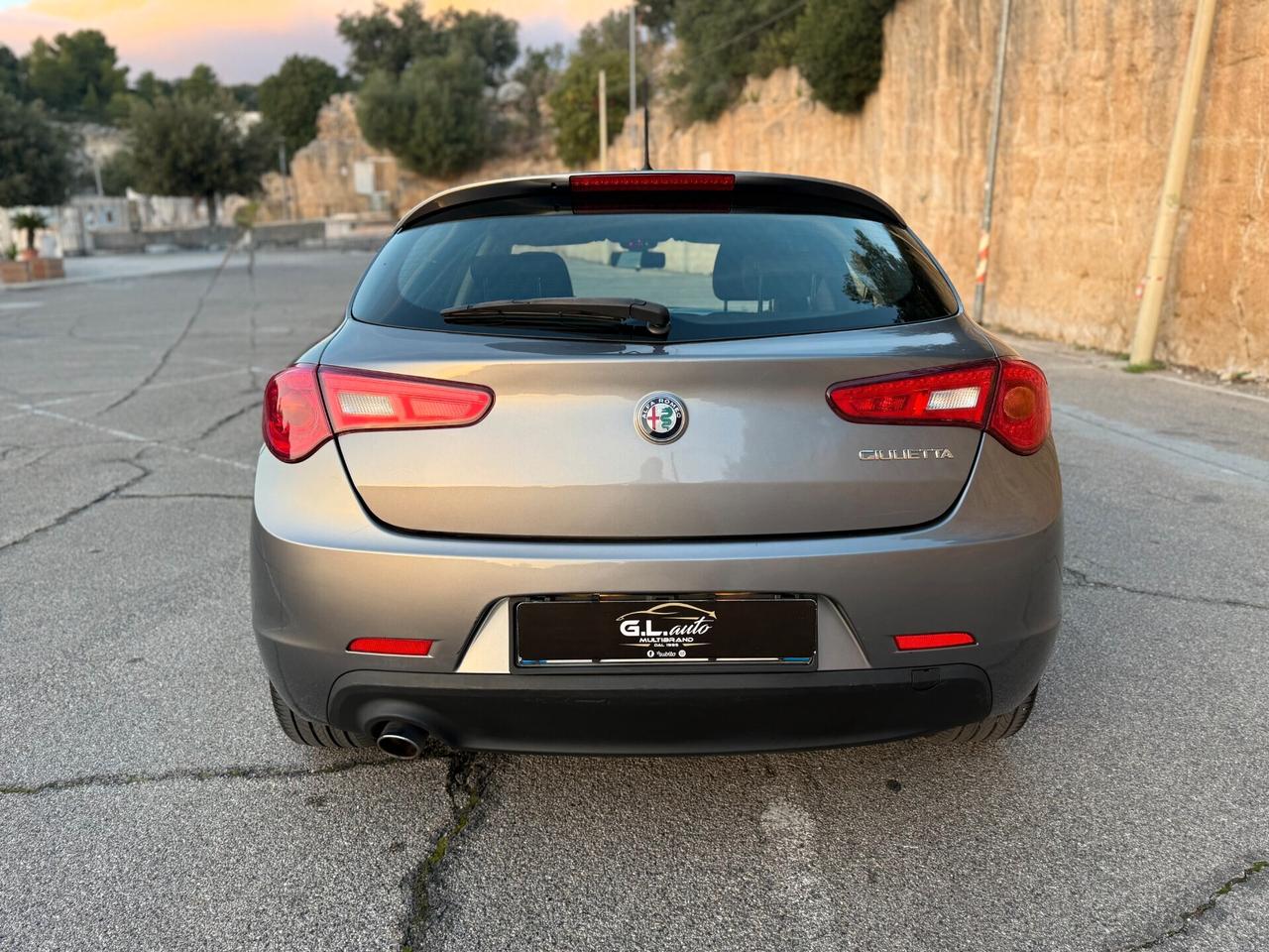 Alfa Romeo Giulietta/1.6 120CV/LED/17"/NEOPATENTATI