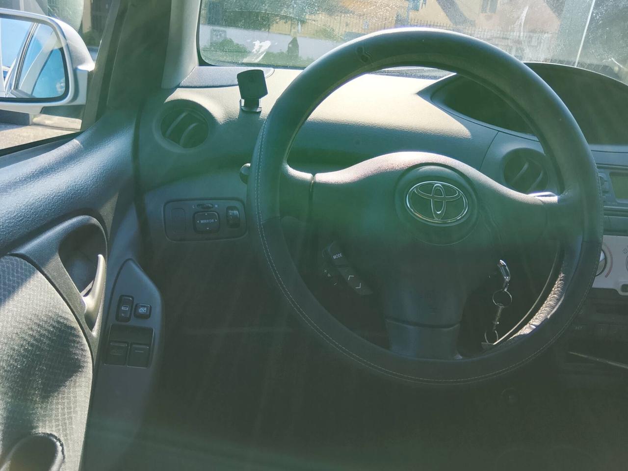 Toyota Yaris 1.3 140K KM!!!