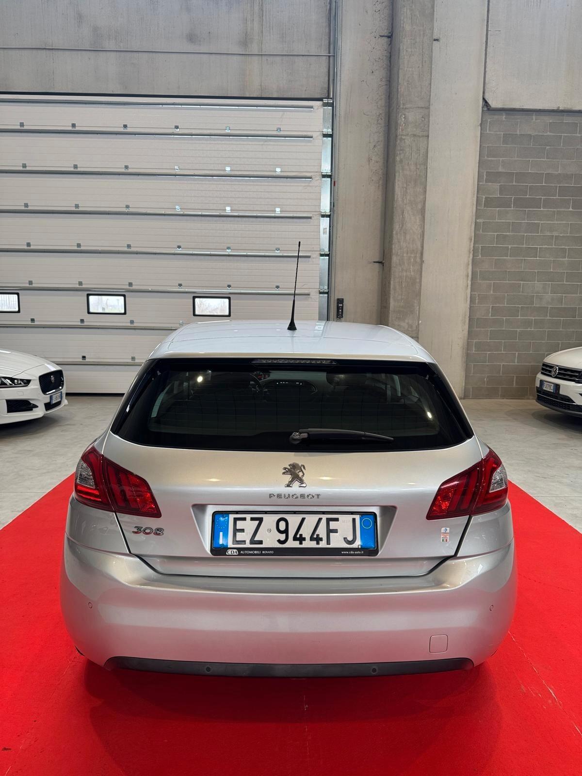 Peugeot 308 II 2015 5p 1.6 hdi 8v Active 92cv fap