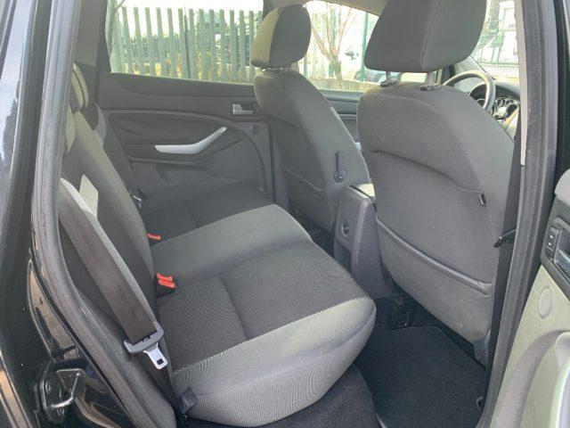 FORD Kuga + 2.0 TDCi 140 CV 2WD DPF