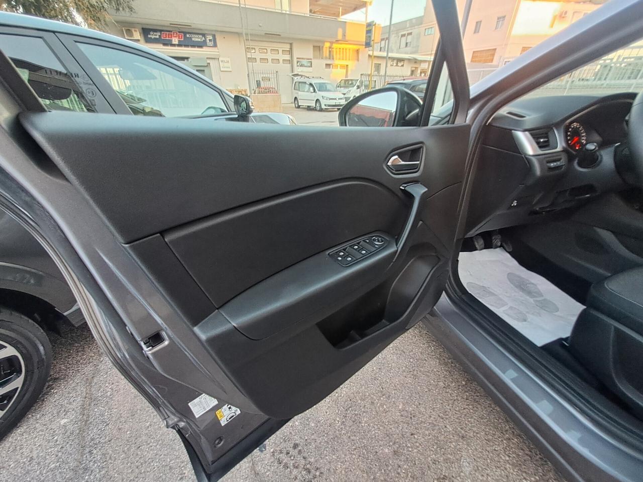 Renault Captur TCe 100 CV GPL FAP Intens