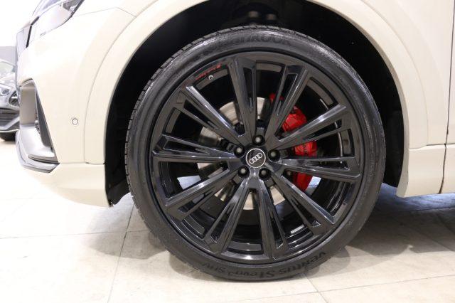 AUDI Q8 55 TFSI quattro tiptronic Sport