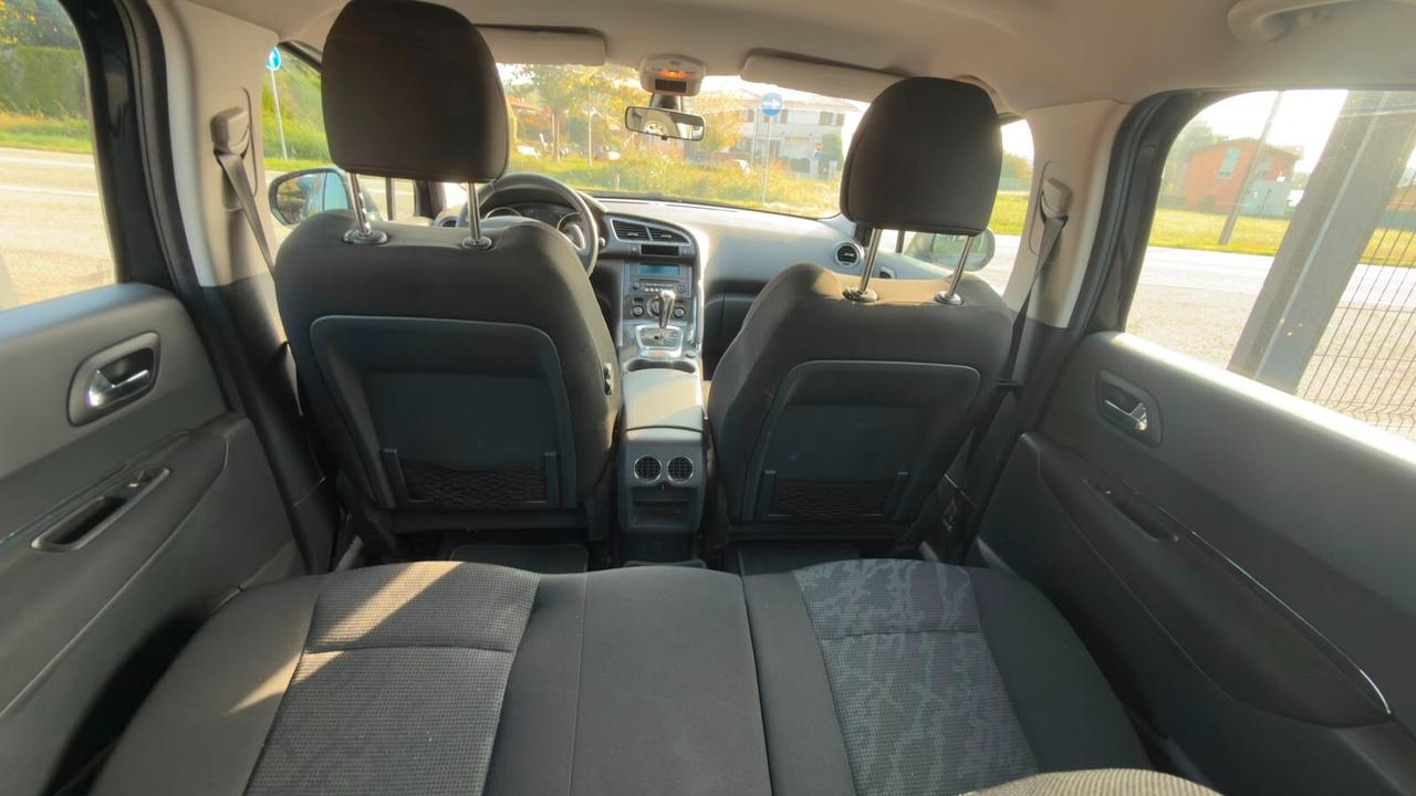 Peugeot 3008 1.6 e-HDi 112CV cambio robotizzato Stop&Start Allure