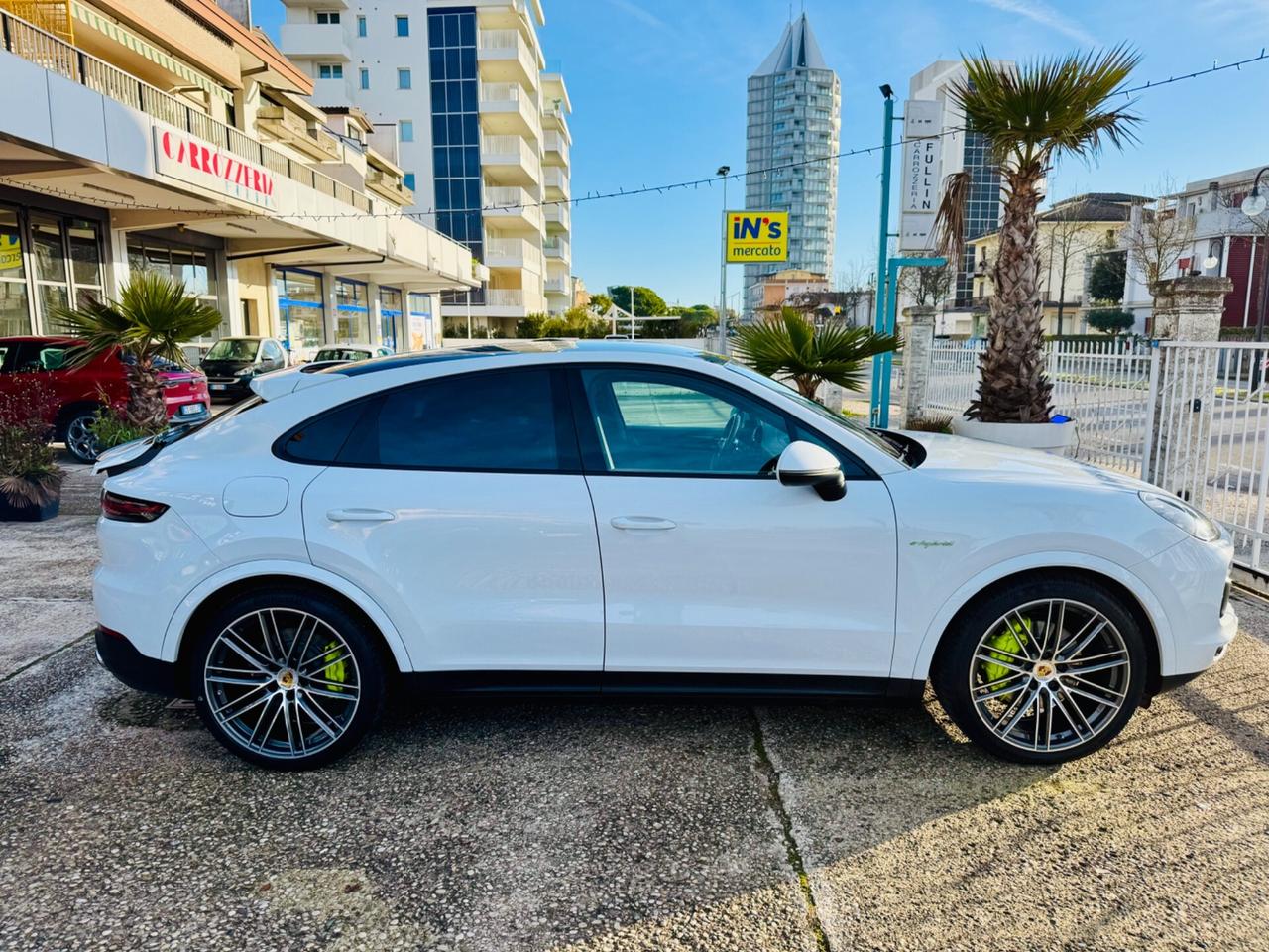 PORSCHE CAYENNE COUPE 3.0 462cv FULL FULL (PERMUTO)