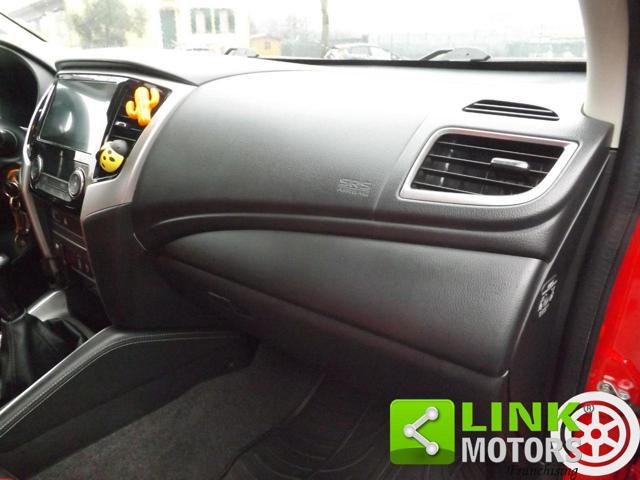 MITSUBISHI L200 2.3 D Club Cab 4x4 Super Select Intense