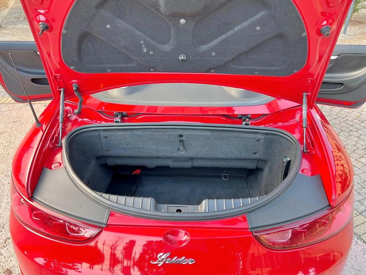 Alfa Romeo Spider 1750 TBi Turbo 200cv