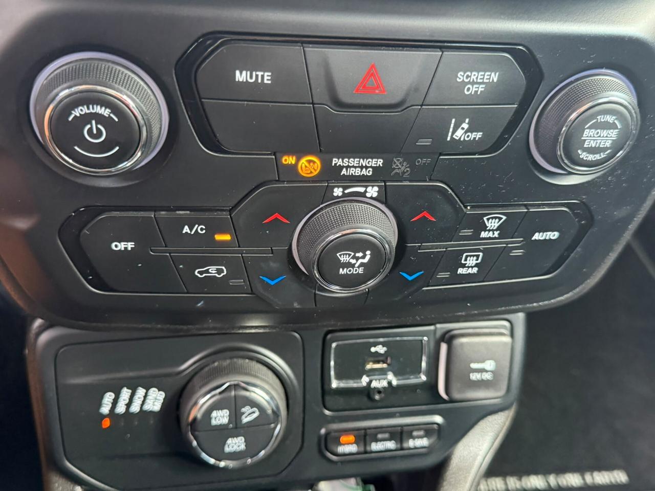 JEEP RENEGADE 2023 1.3 T4 240CV 4XE AUTOMATICA FULL LED