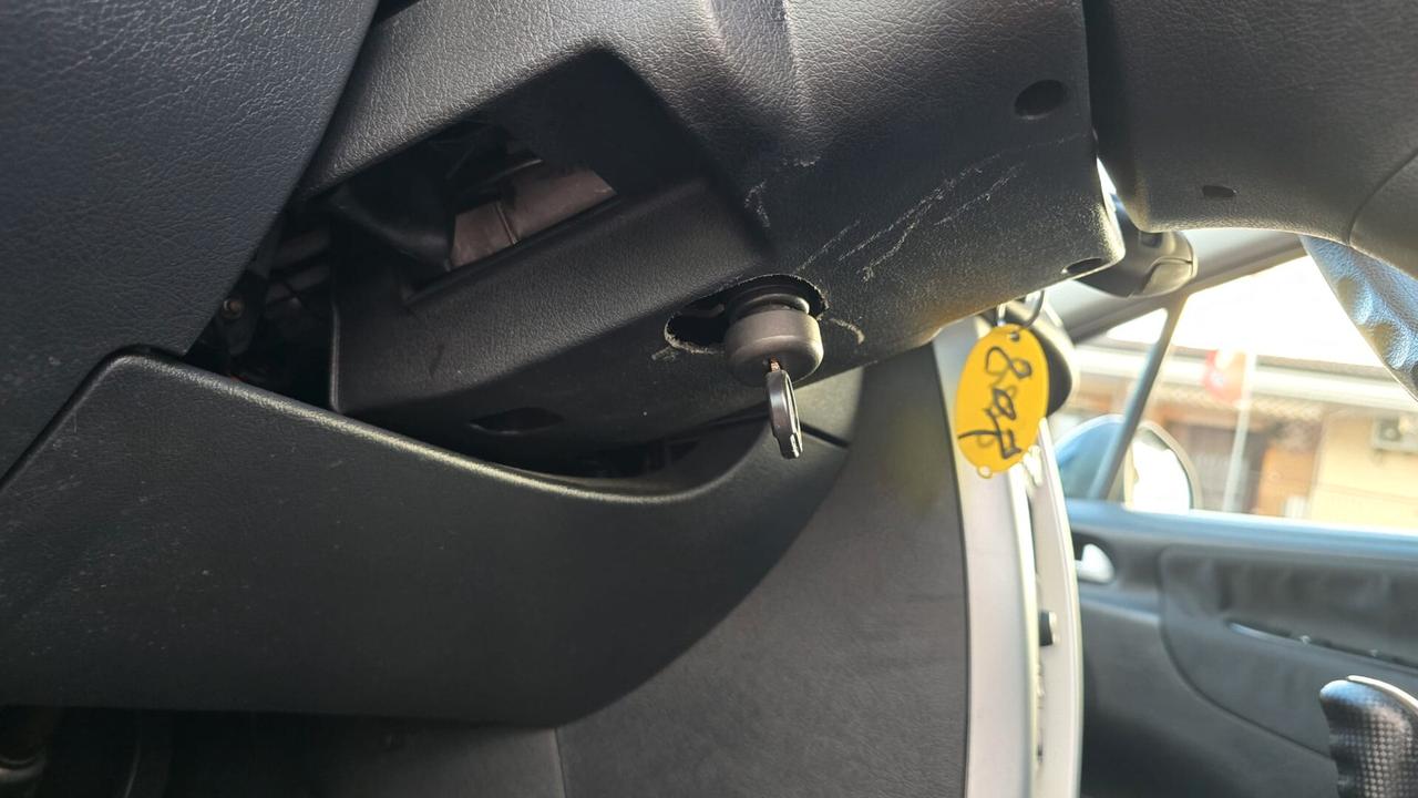 Peugeot 207 Plus 1.4 8V 75CV 5p. ECO GPL