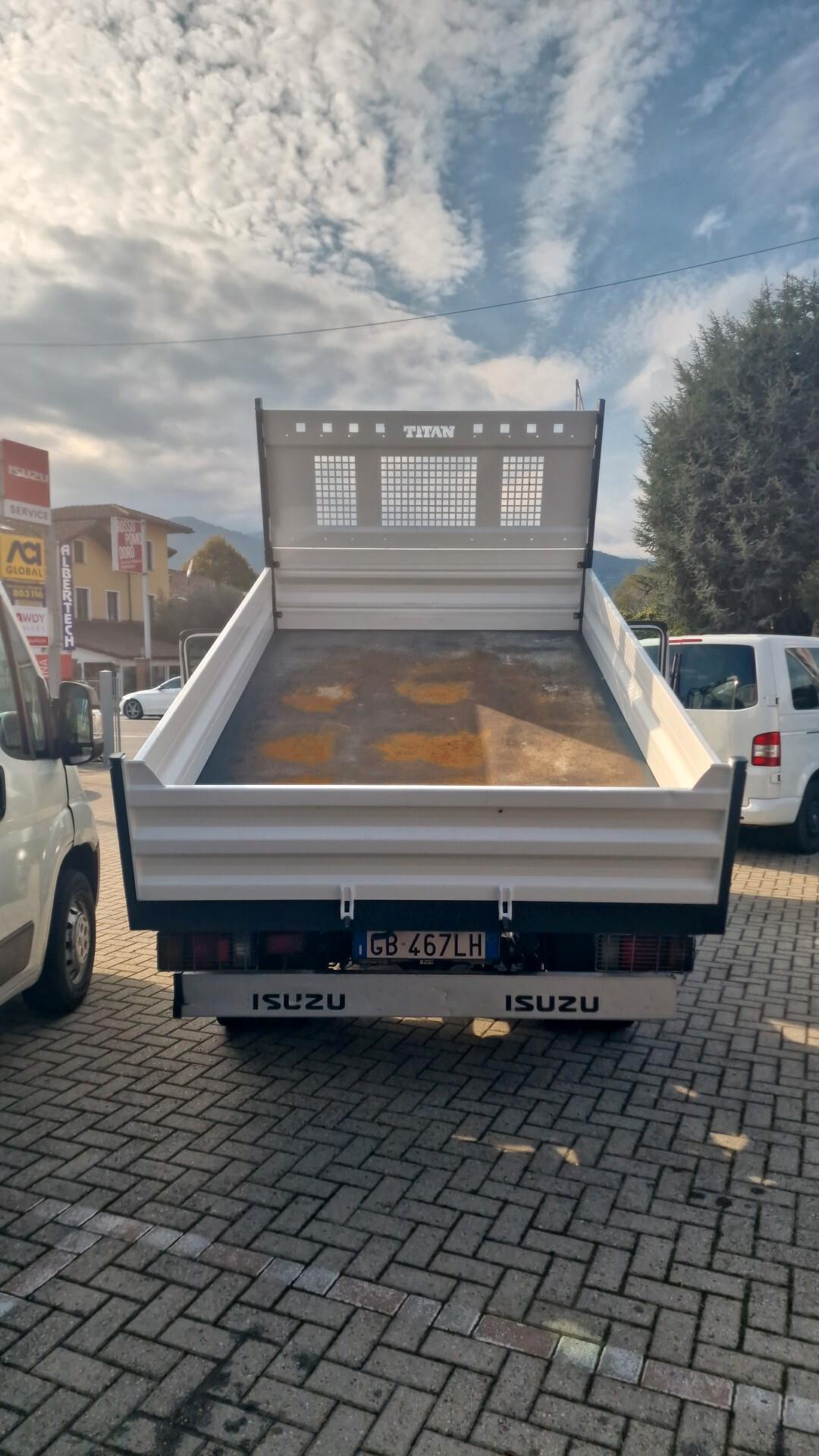 Isuzu 3.0 td ribalttabile trilaterale