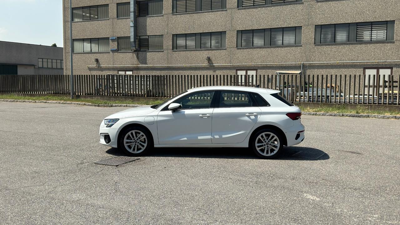 Audi A3 Sportback 40 TFSI e S-Tronic Business