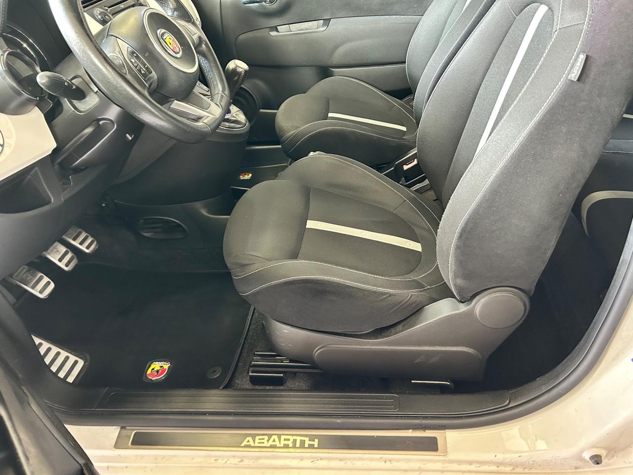 Abarth 500 1.4 Turbo T-Jet Custom