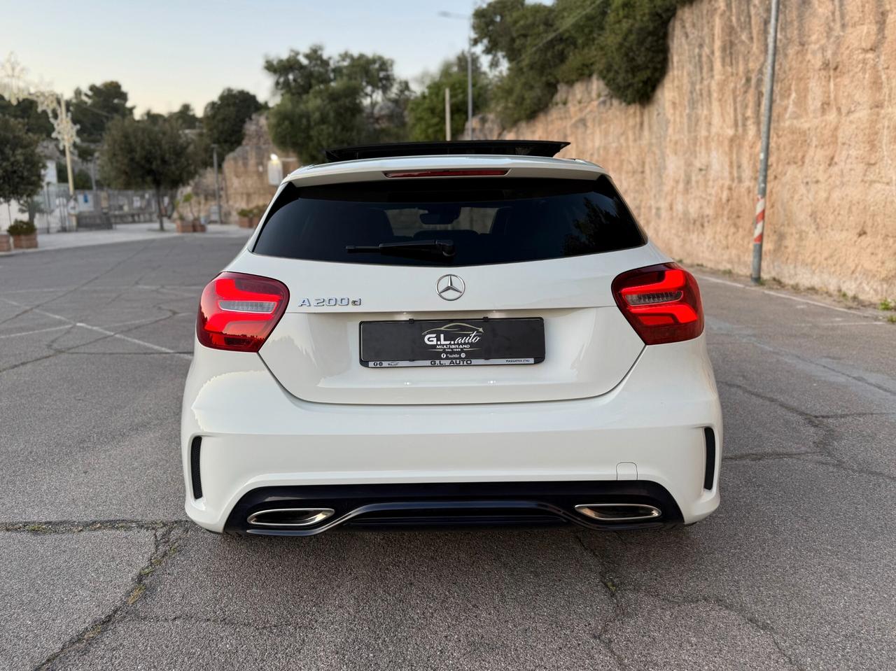 Mercedes A 200 136 CV Premium/NIGHT EDITION/TETTO