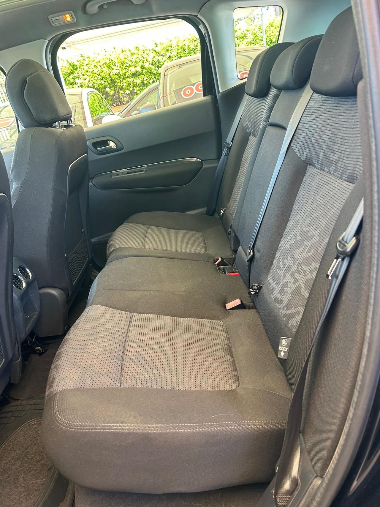 Peugeot 3008 1.6 HDi 110CV Business