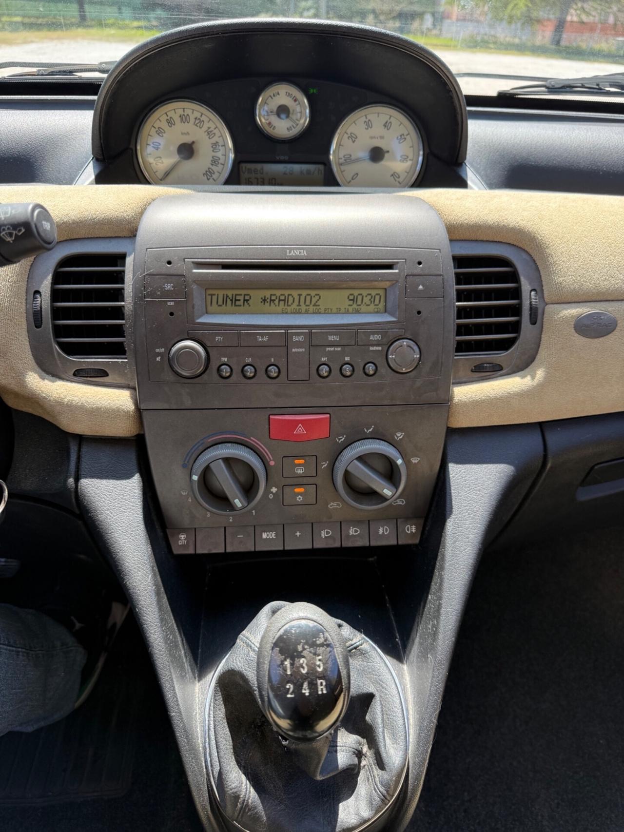 Lancia Ypsilon 1.2 benzina NEOPATENTATI uniproprietà