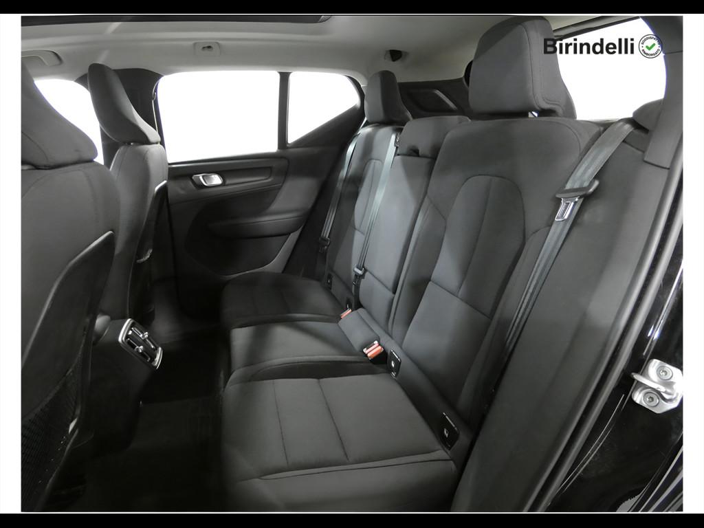 VOLVO XC40 (2017-->) - XC40 T3 Geartronic Momentum