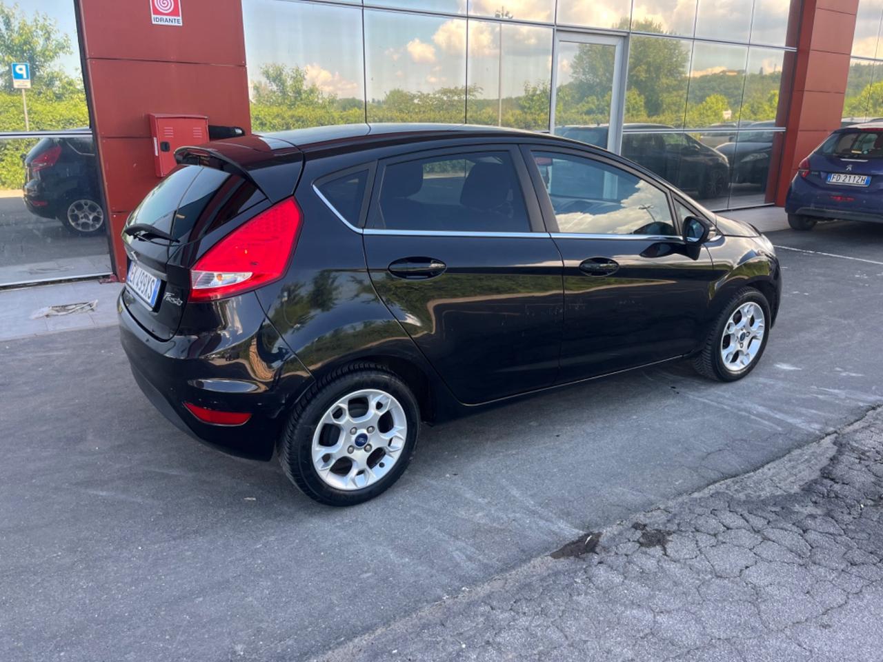 Ford Fiesta 1.4 5 porte Bz.- GPL Titanium