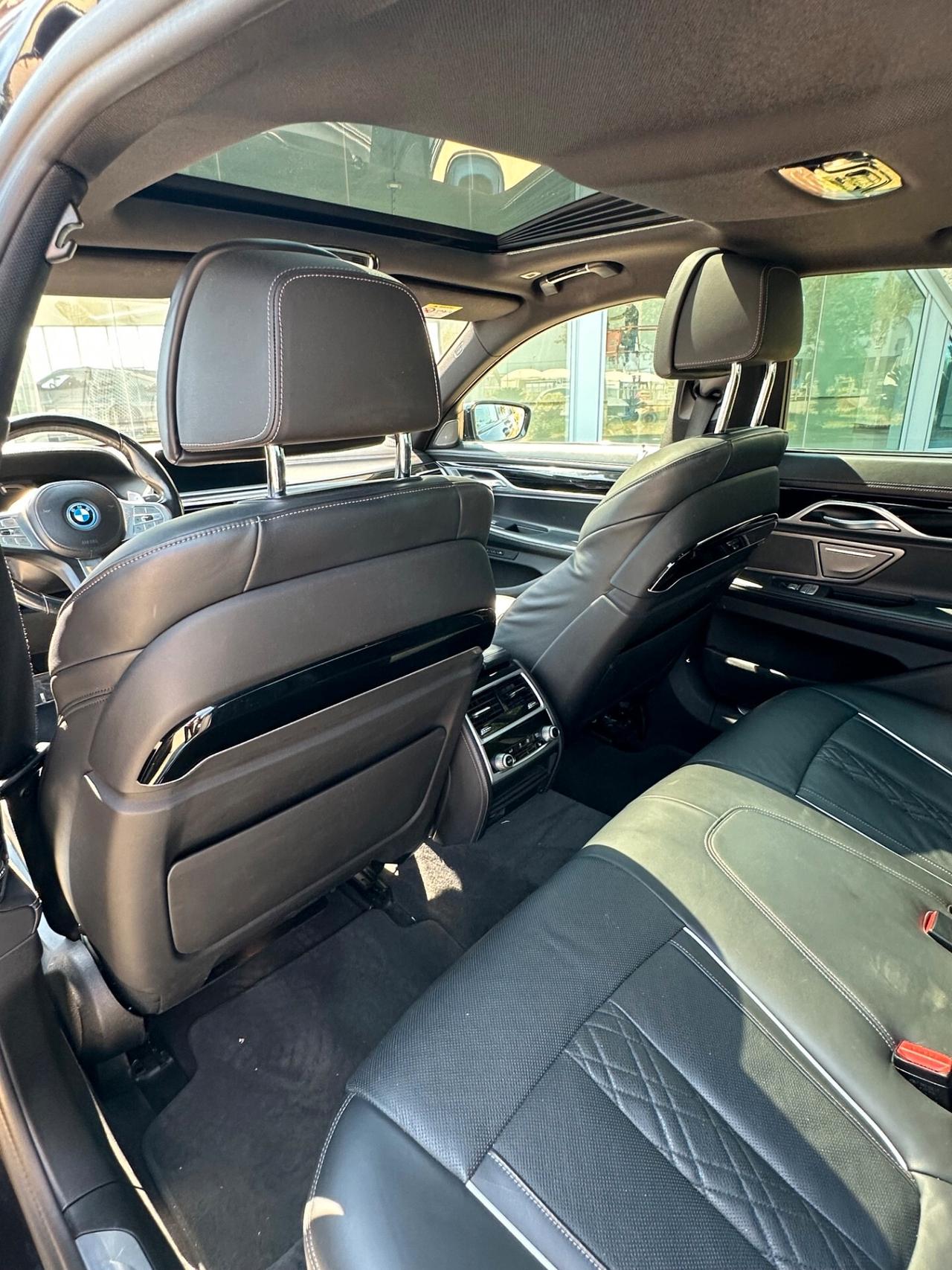 BMW 745 e Msport auto possibilità noleggio no scoring