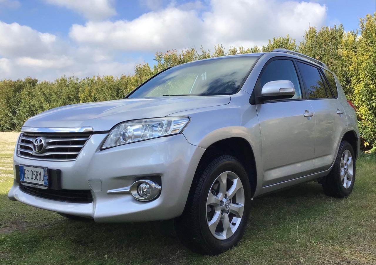 Toyota RAV 4 RAV4 Crossover 2.2 D-4D 150 CV DPF Luxury