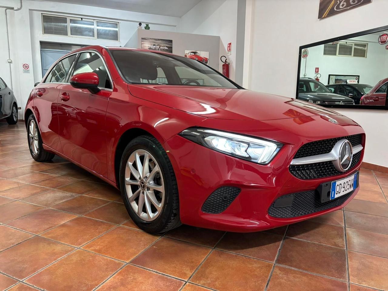 MERCEDES CLASSE A 180 2019 1.3 BENZINA