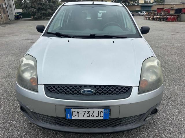 FORD Fiesta 1.4 TDCi 5p. Ghia senza nessun lavoro da fare