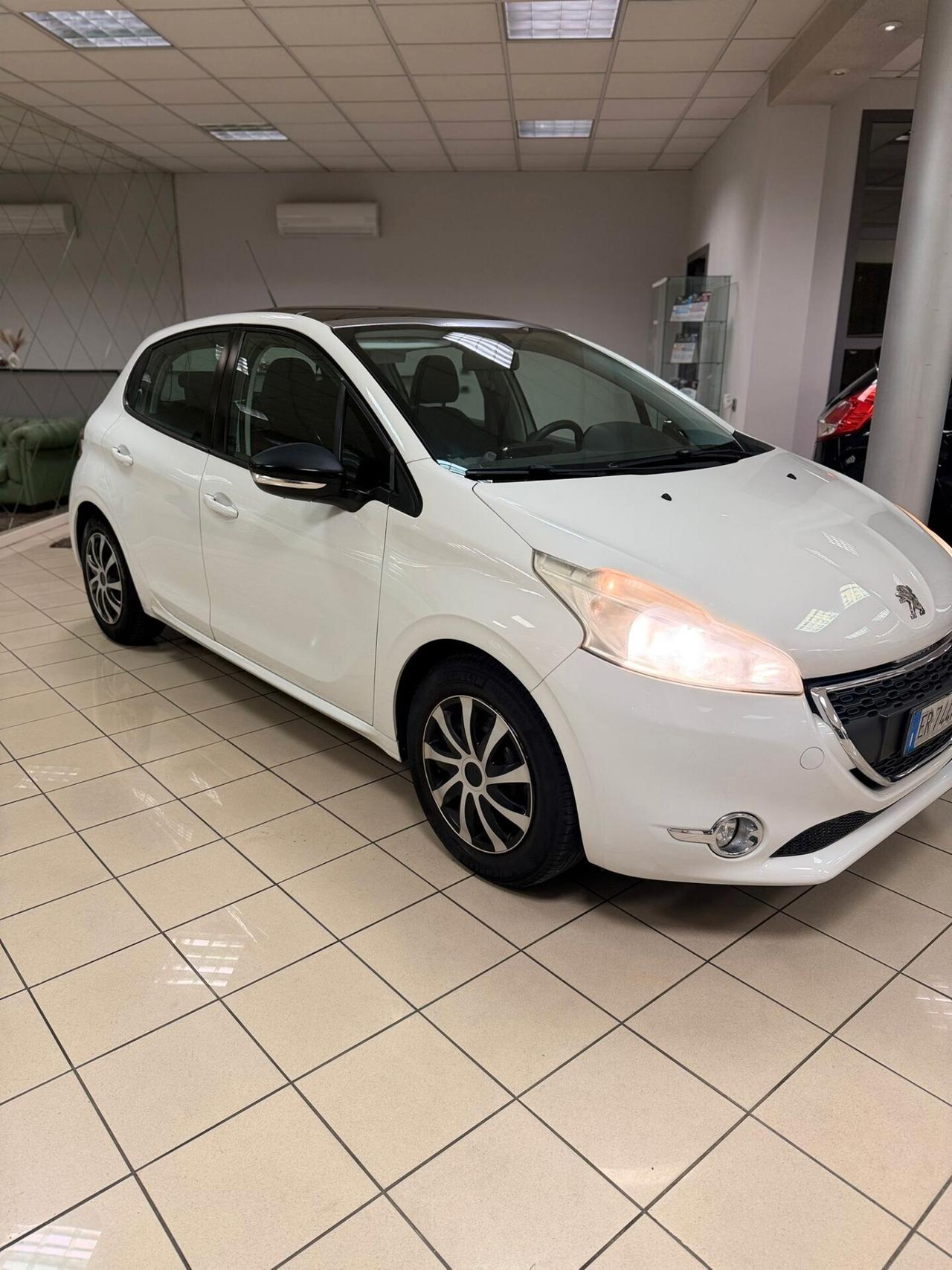 Peugeot 208 1.2 VTi 82 CV 5 porte Allure