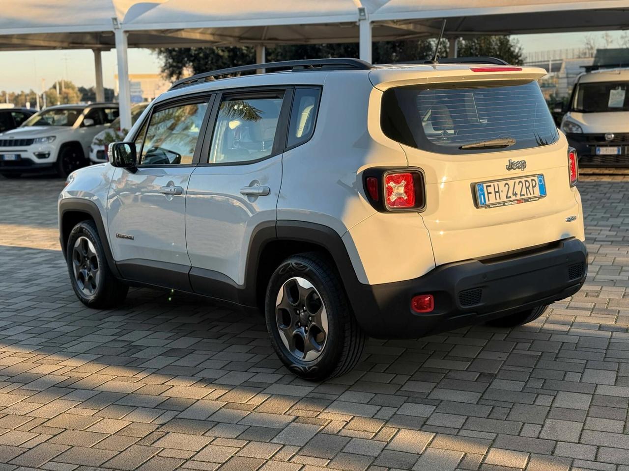 Jeep Renegade 1.6 Mjt 105 CV Business