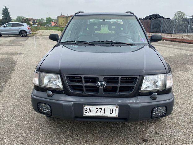 Subaru forester 2.0 Benzina 4x4 CON GANCIO TRAINO