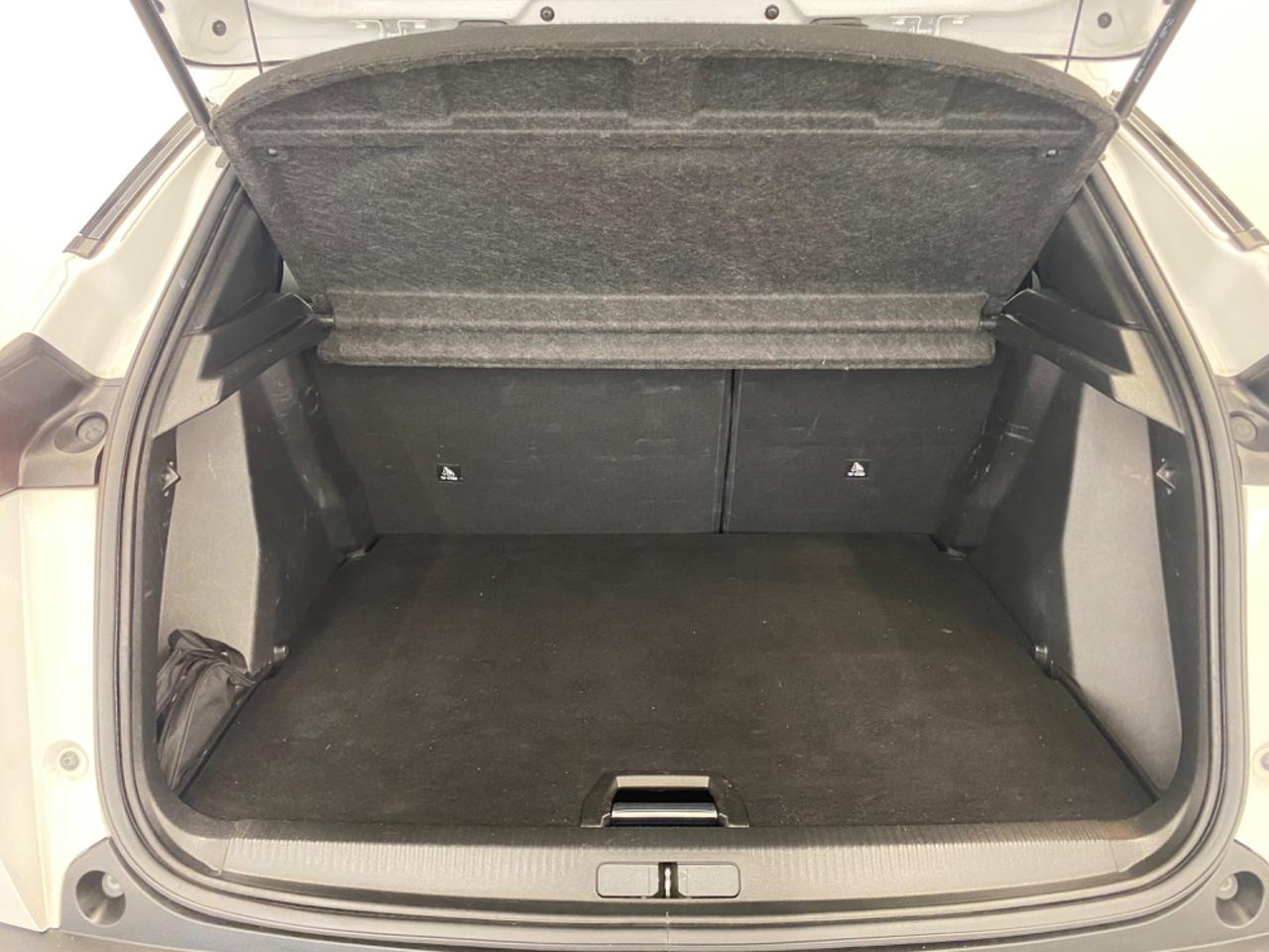 Peugeot 2008 BlueHDi 130 S&S EAT8 Allure