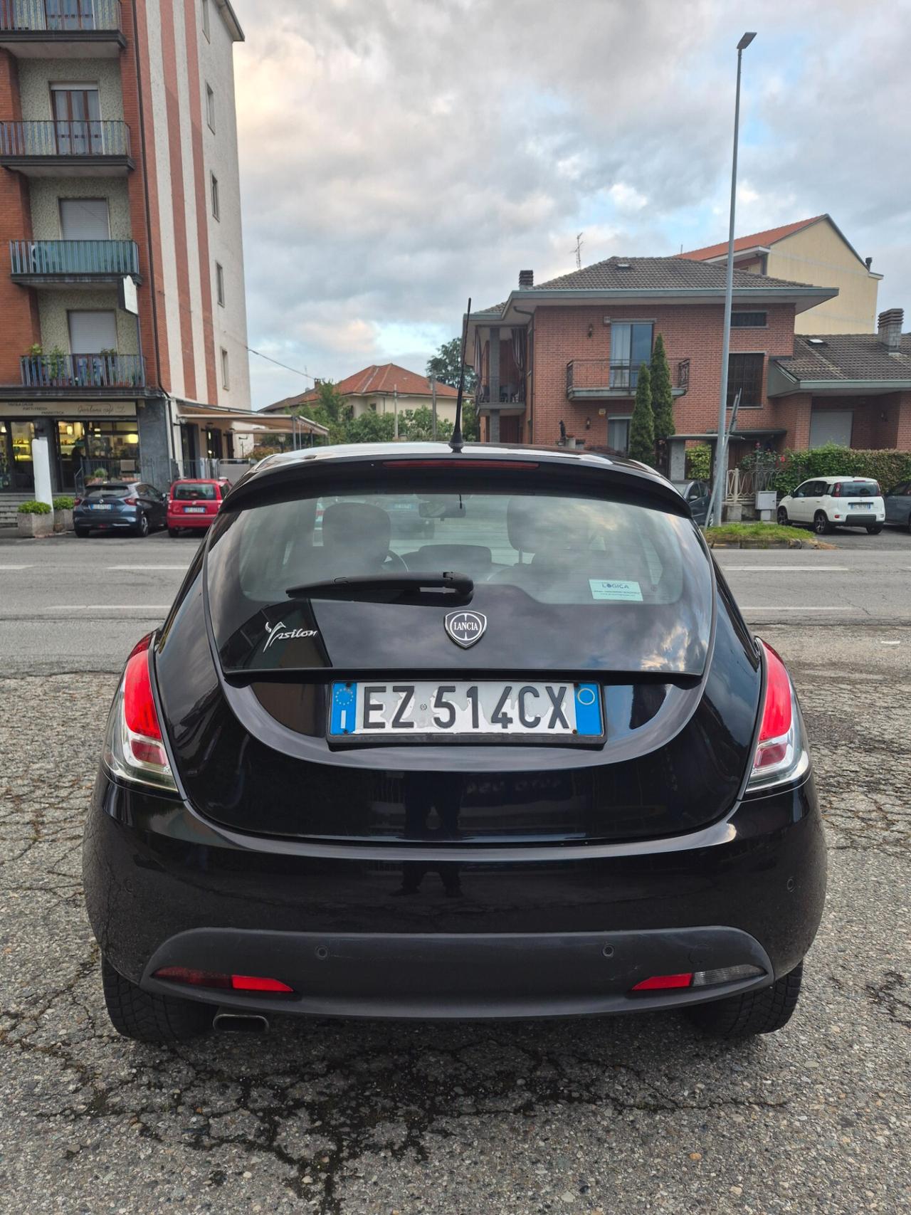 Lancia Ypsilon 1.2 69 CV 5 porte Gold