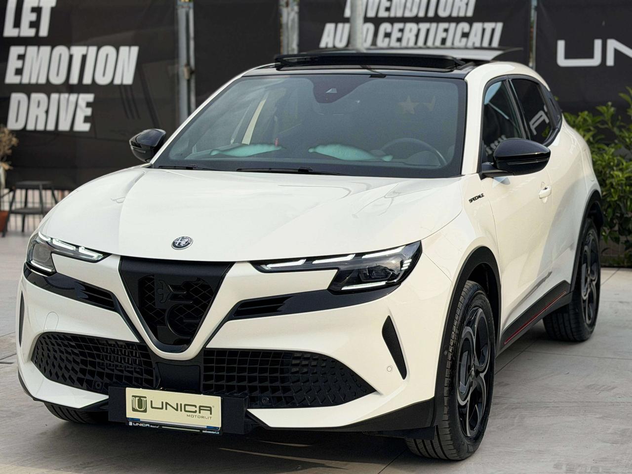 Alfa Romeo Junior 1.2 HYBRID SPECIALE 136 cv AUTOMATICA TETTO