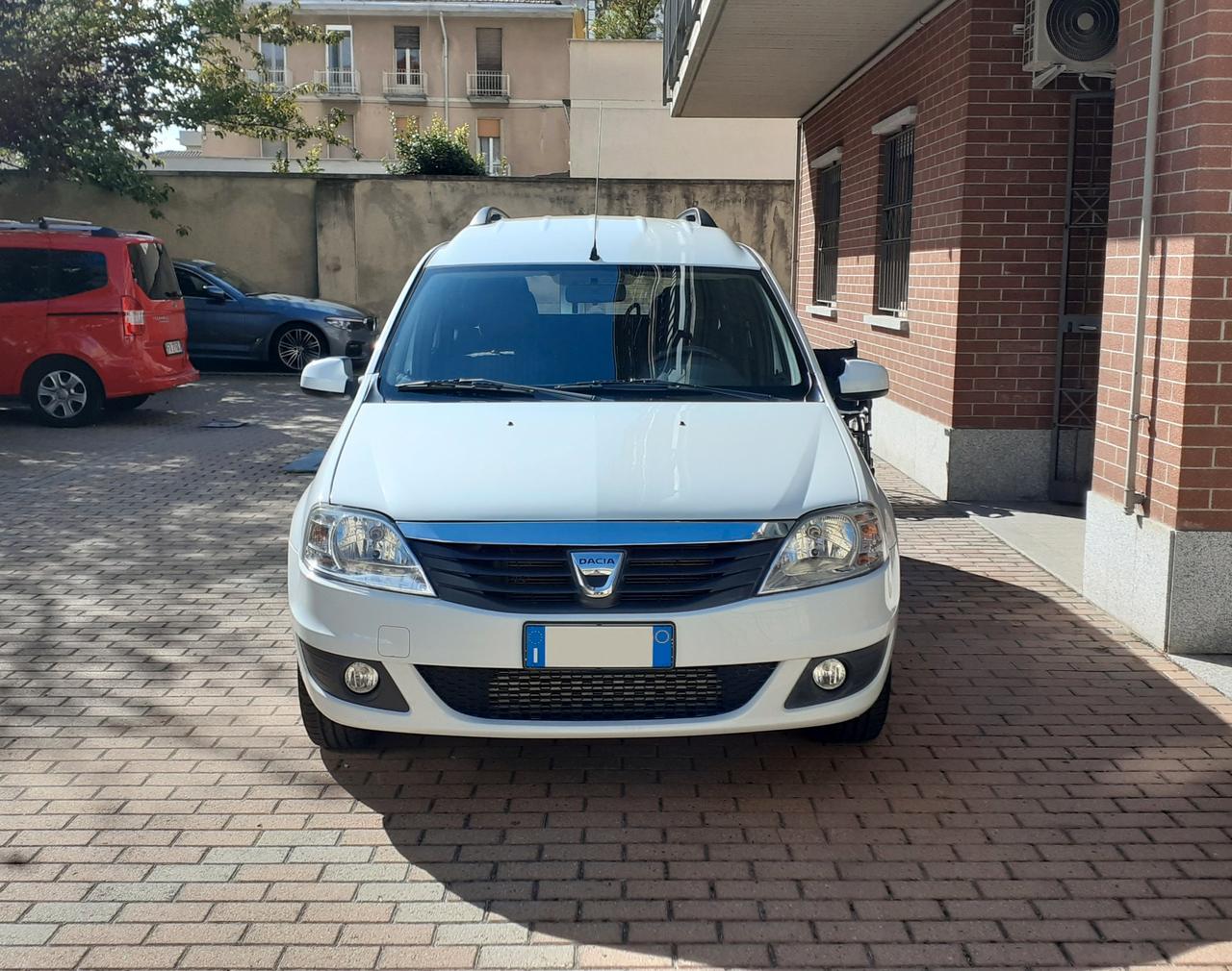 Dacia trasporto disabili pianale ribassato