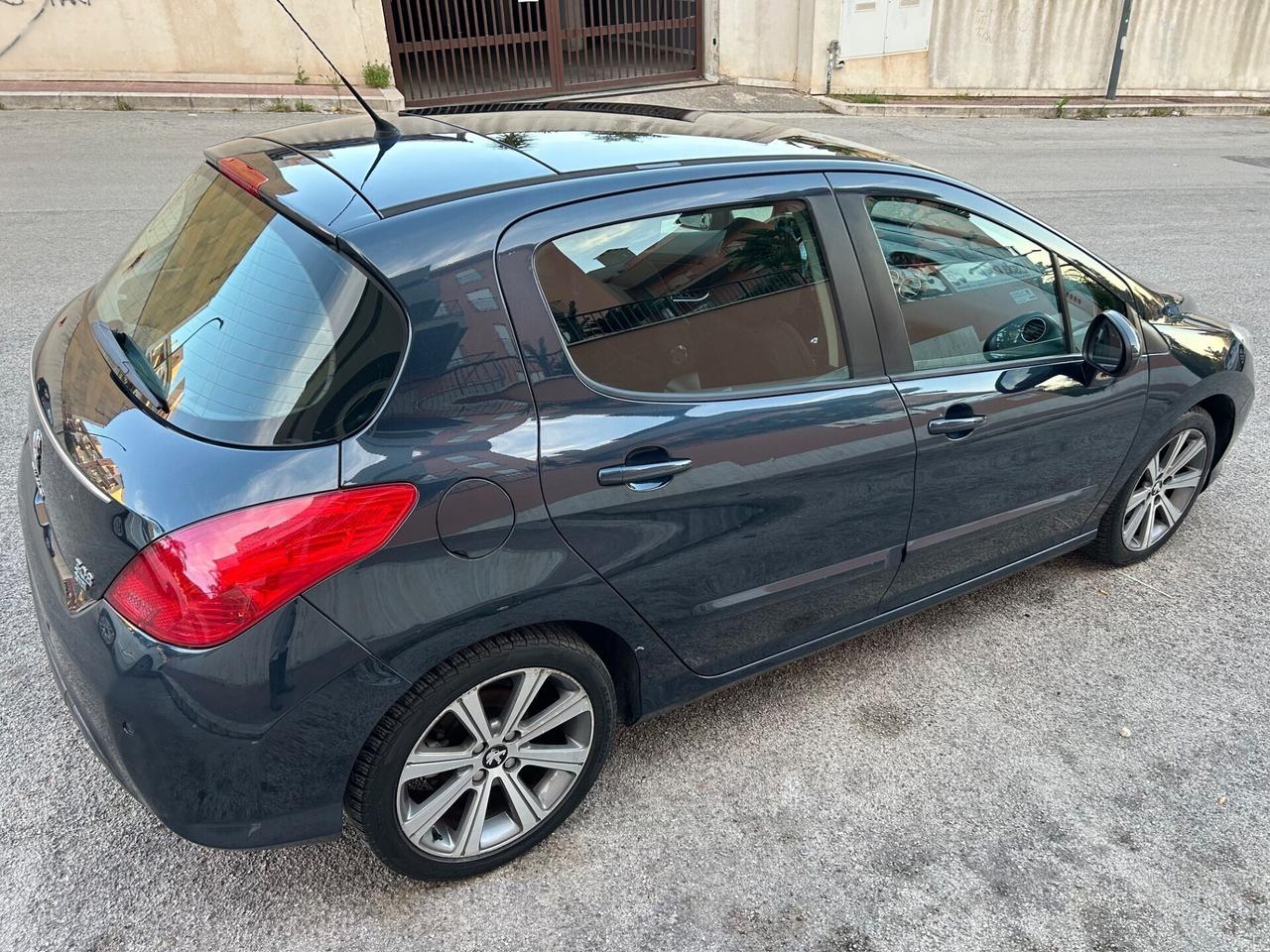 Peugeot 308 1.6 e-HDi allure tetto panoramico