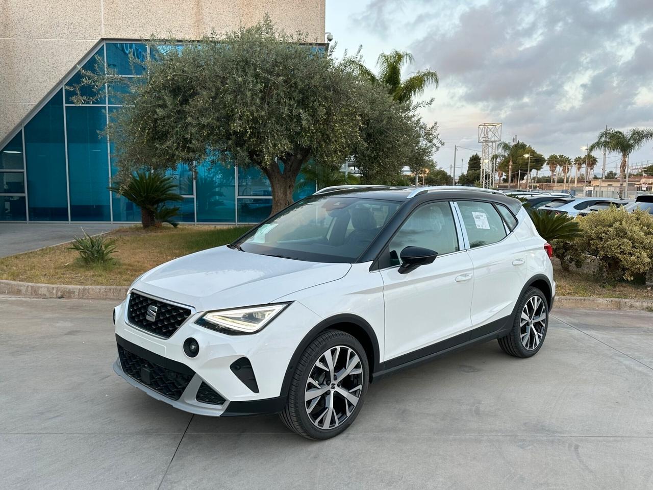 SEAT Arona dsg super offerta T-Stock prezzo imperdibile