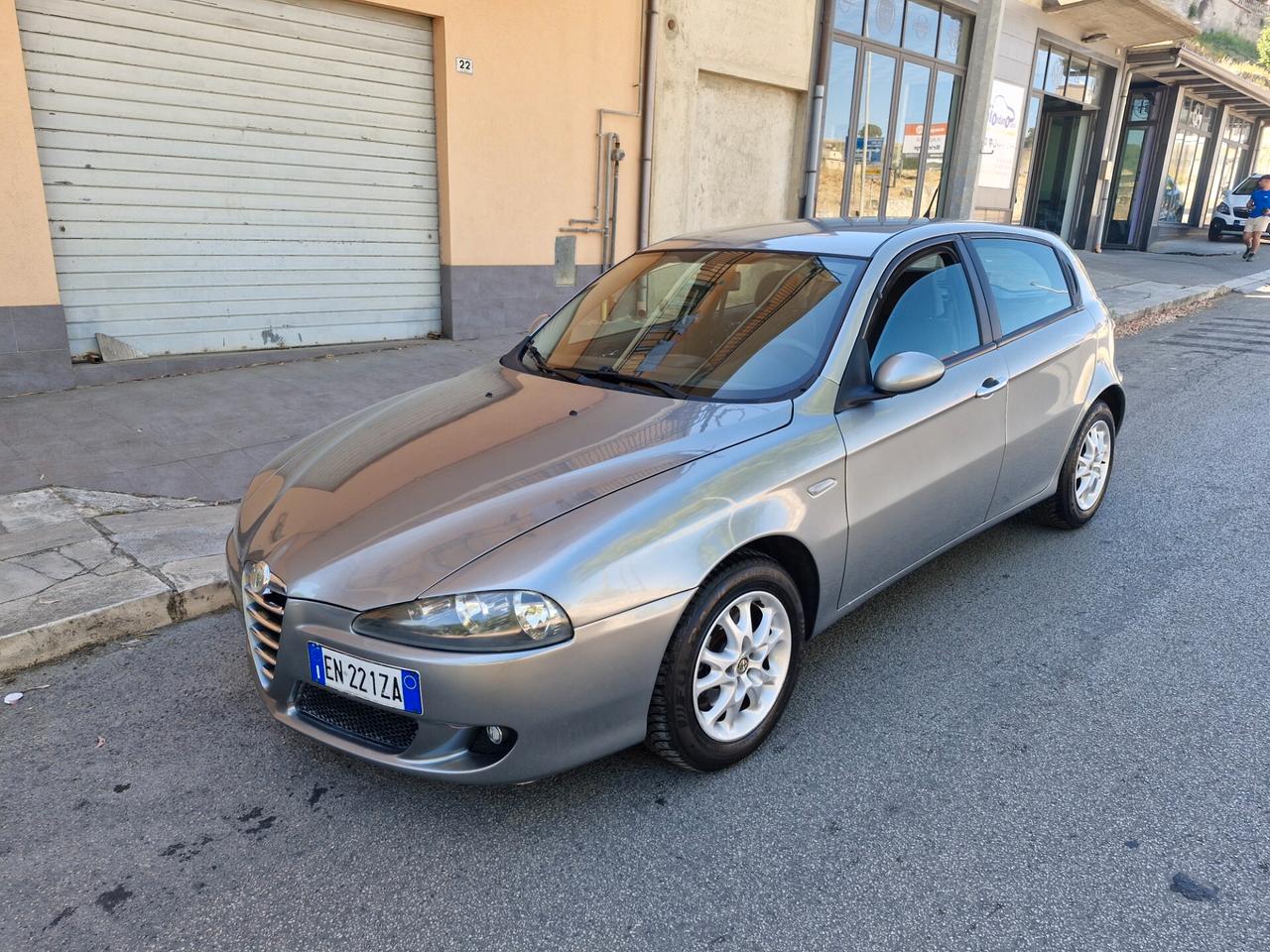 Alfa Romeo 147 1.9 JTD M-JET 16V 5 porte Dist.
