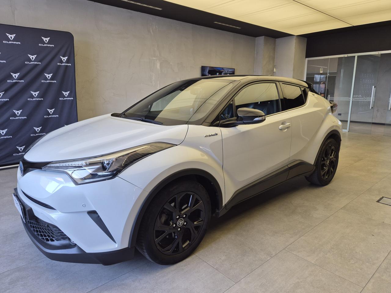 TOYOTA C-HR I - C-HR 1.8h Lounge 2wd e-cvt my18