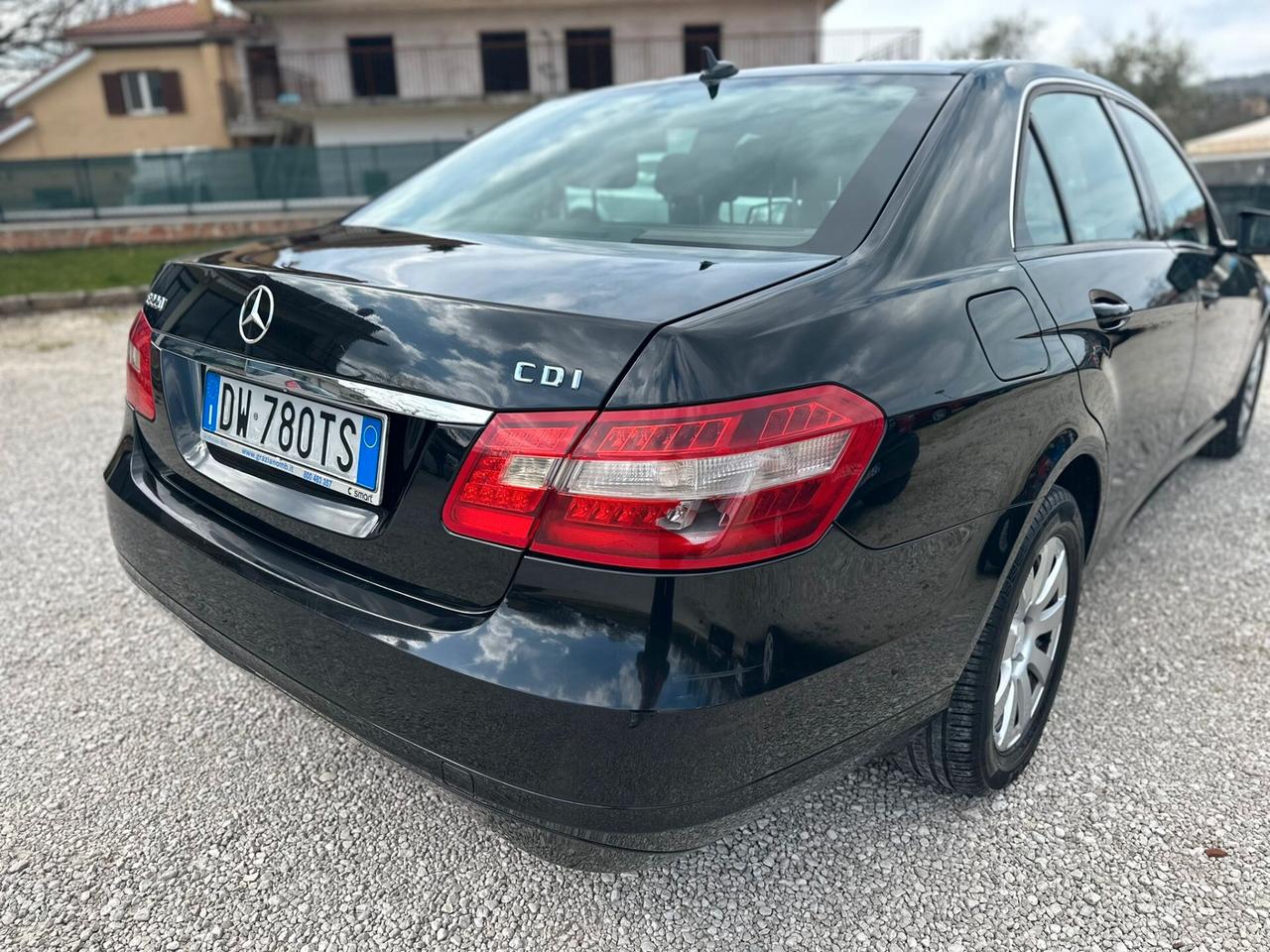 Mercedes-benz E 220 CDI BlueEFFICIENCY Avantgarde